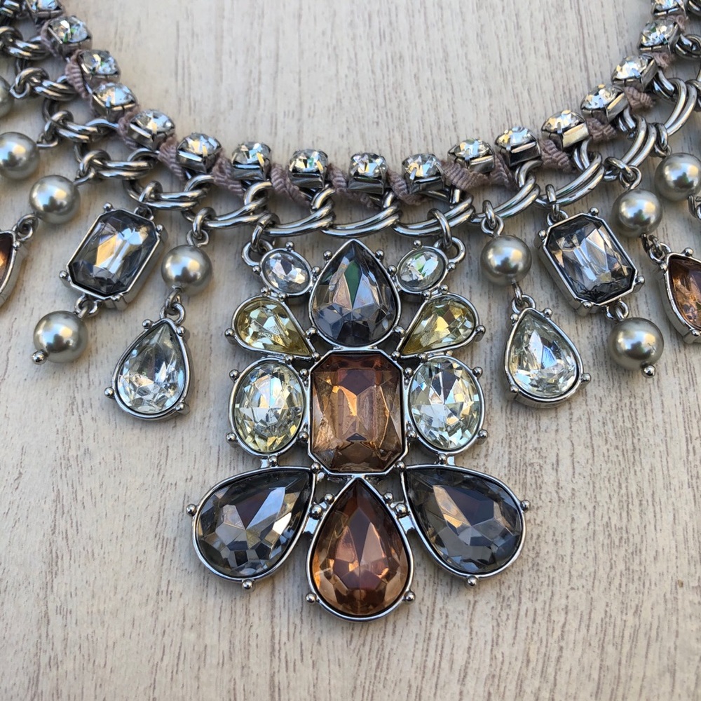 LOFT Neutral Rhinestone Necklace - Picture 9 of 14